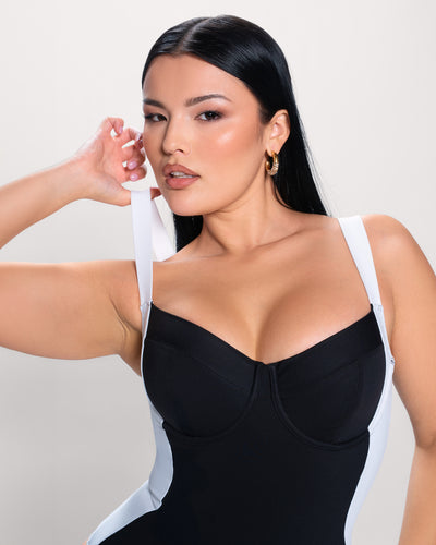 Close up shot of Lifty - Contour Black/White 