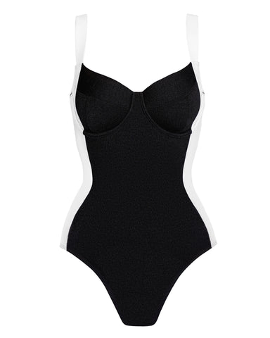 Three quarter back of Lifty - Contour Crinkle Black/White
